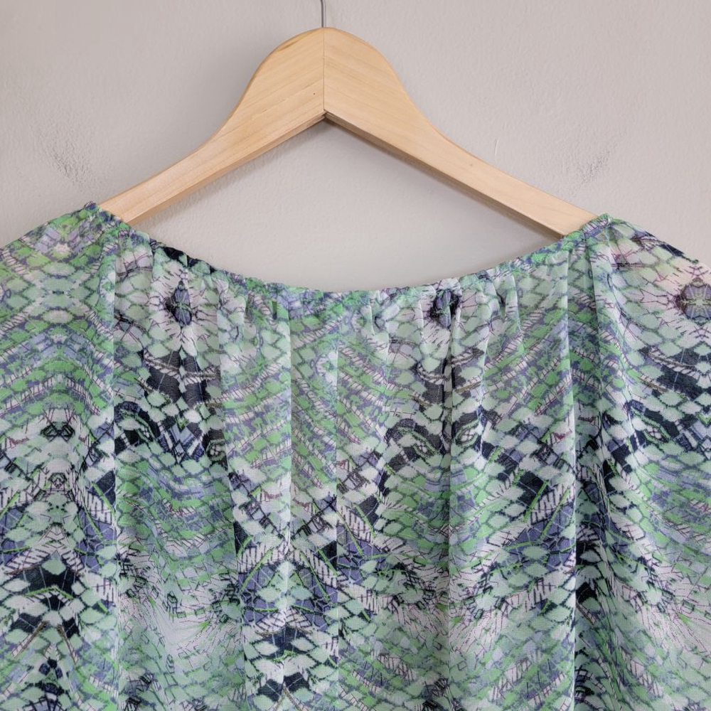 Cabi #746 Sheer Darby Snake Print Cap Sleeve V Neck Blouse Top Beachy Shirt L - Picture 7 of 10